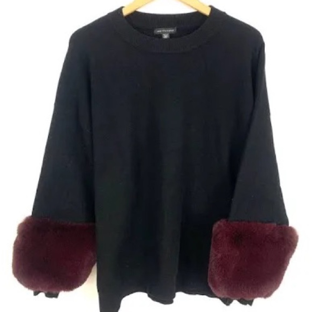 *ISO* SAKS FIFTH AVENUE FUR CUFF TRIM CREWNECK SWEATER - Picture 2 of 3